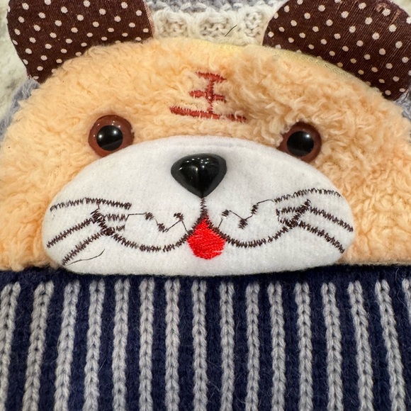 Cute Bear Knit Hat with Ear Flaps for baby - Picture 2 of 5